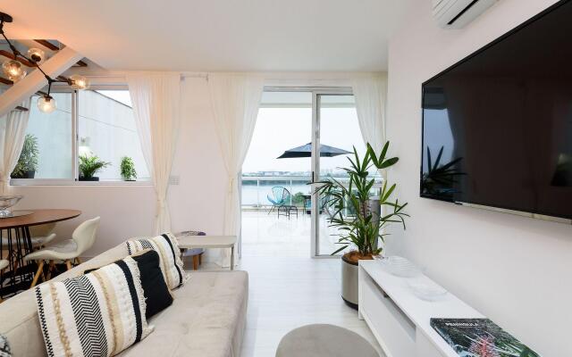 Apartamento c/ Piscina e Garagem | FL 960/602