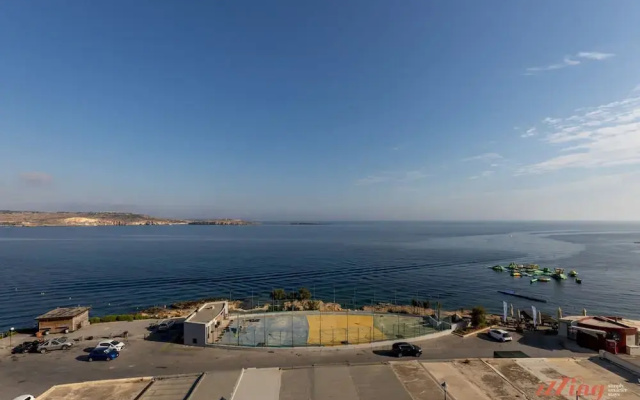 Stunning Seaviews Prime Location Lovely Home