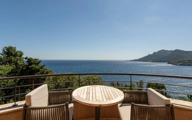 Tiara Yaktsa Cote d’Azur