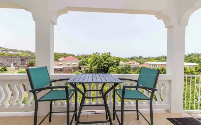 Runaway Bay Gem Villa