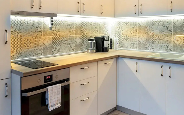Spacious 1bdr Apartment Near City Center
