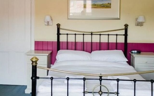 The George Hotel