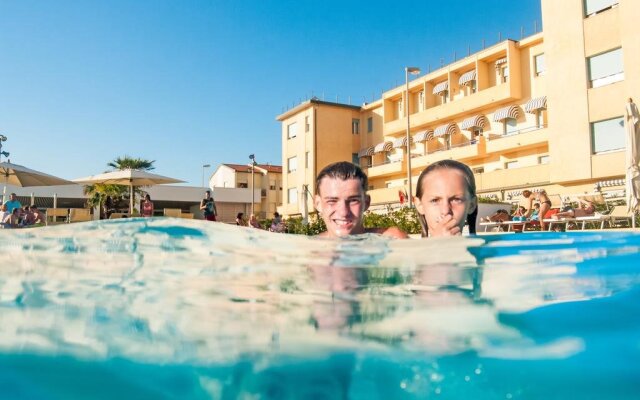 Stella Marina Hotel & Residence