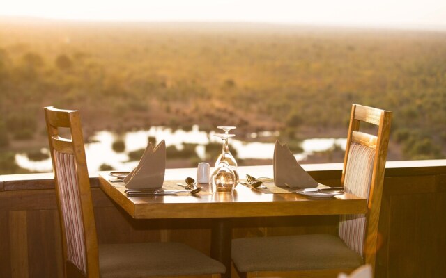 Victoria Falls Safari Suites