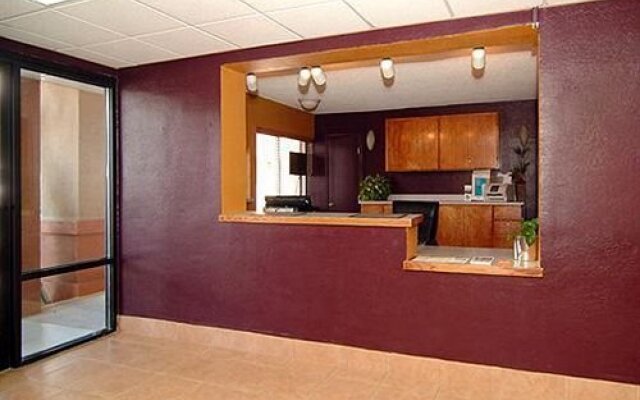 Amberly Courtyard Inn And Suites