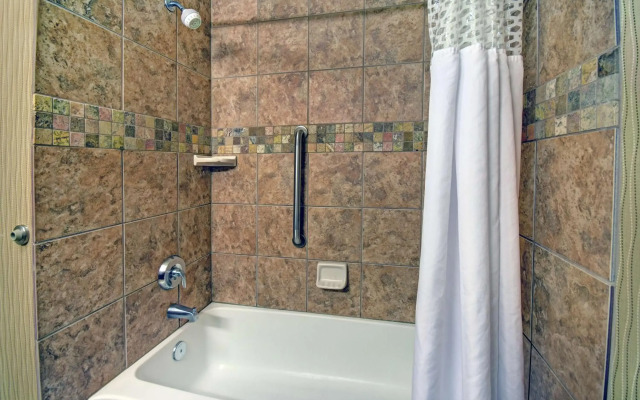 EVEN Hotel Pittsburgh Downtown by IHG
