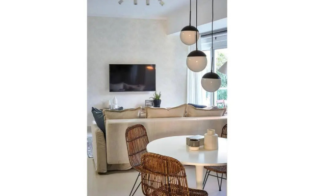 *LUXURY* 1BR Apart Blue Mall, A/C WiFi, YellowKey