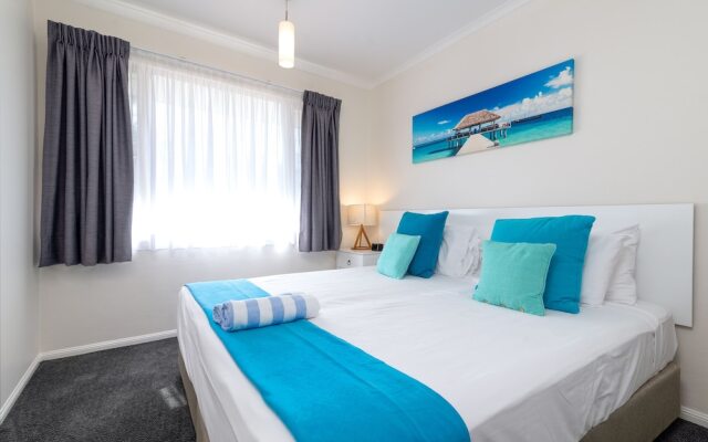 Seascape Holidays – 3 Reef Terraces on St Crispins