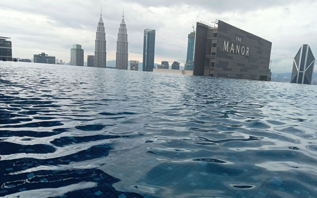 Eaton Residences KLCC by Luna