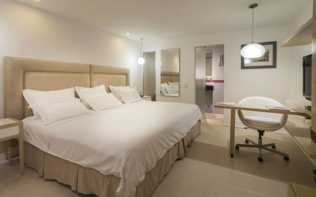 Country International Hotel