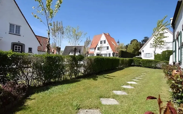 Cotanou V Villa in De Haan With Garden