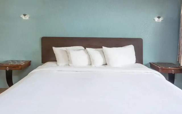 Oceanside Travelodge