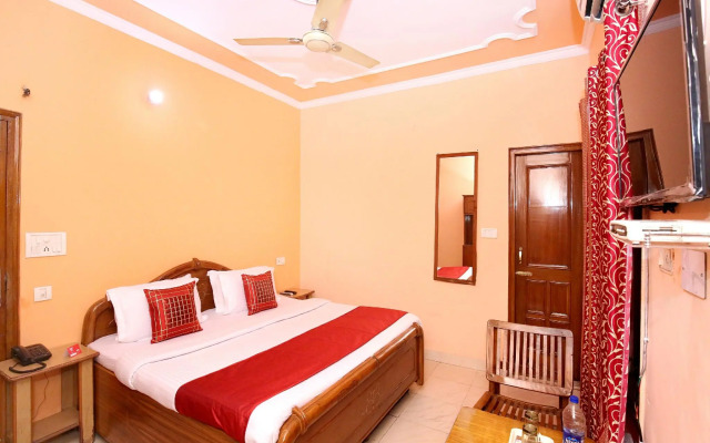 OYO 10539 Hotel Holiday Classic