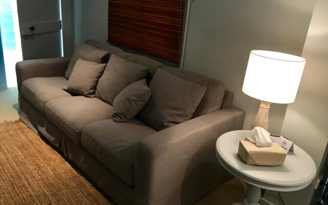 Fig Cafe and Accommodation