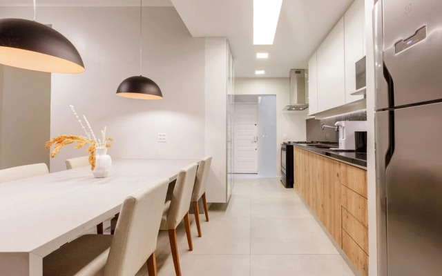 Leblon Coast Amazing 3 Bedroom in Leblon