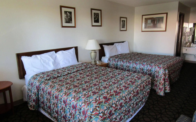 Northwoods Motel