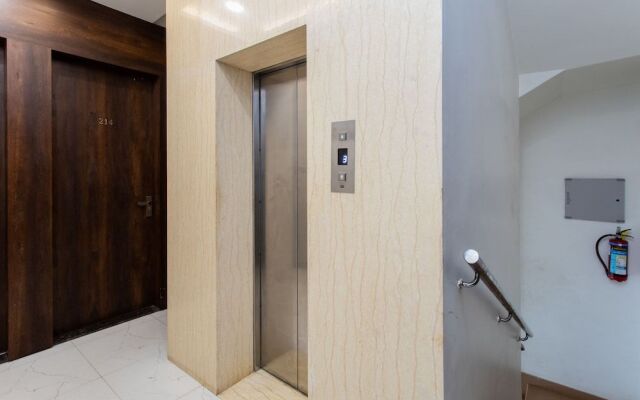 Capital O 27658 Hotel New Mohit Regency