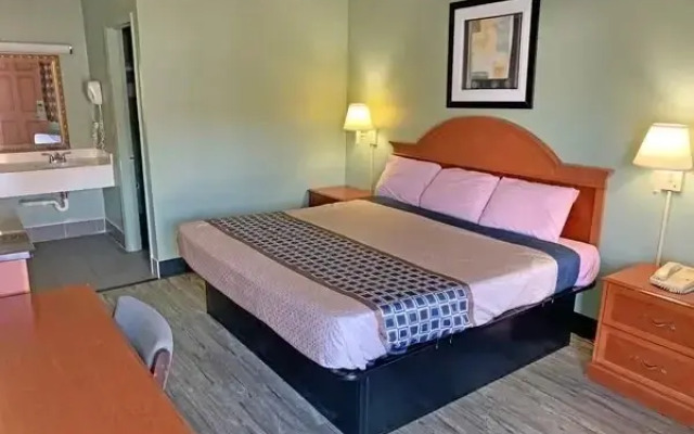 Scottish Inns Suites Dayton