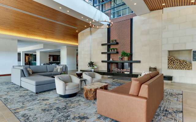 The Chattanoogan Hotel, Curio Collection by Hilton