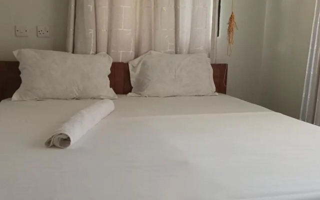 African Flower Hotel