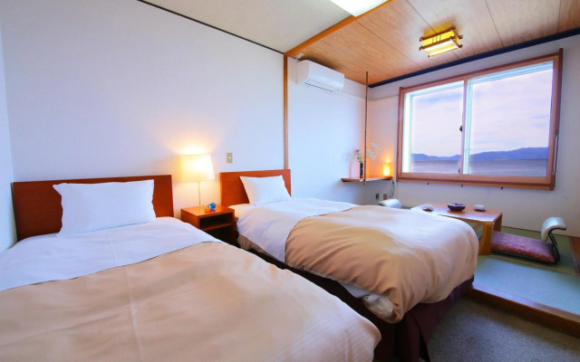 Lake Side Hotel MINATOYA