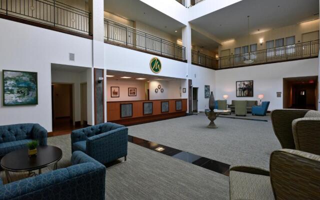 Maron Hotel & Suites