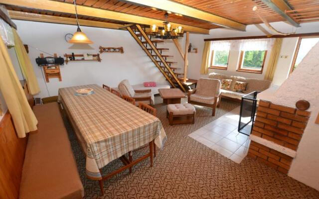 Mountain Chalet Hoja 1
