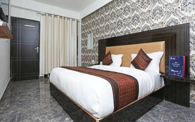 OYO 11405 Hotel Tej Palace