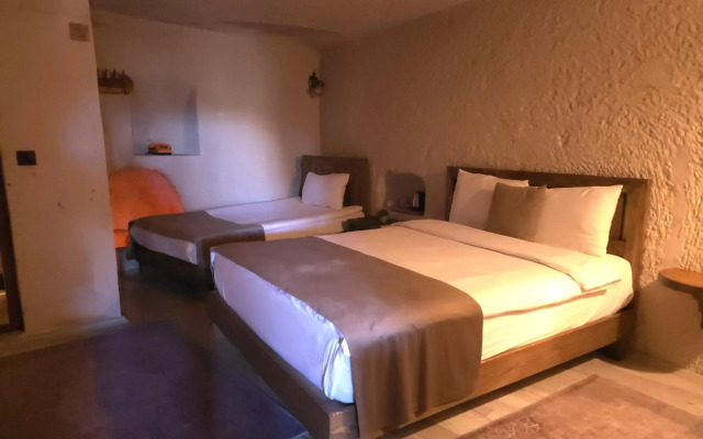 Cave Life Hotel