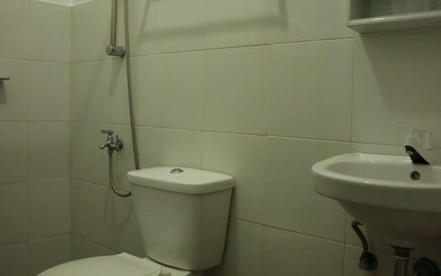 Anniesville Condotel