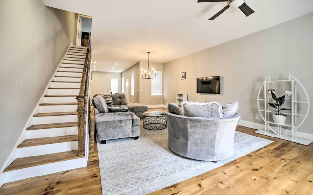 Well-appointed Pittsburgh Home: 1 Mi to Dtwn!