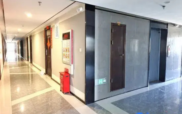 Zhimei·Lingju Hotel (ZhuMadian GaoTieXiZhan JianYe Plaza)