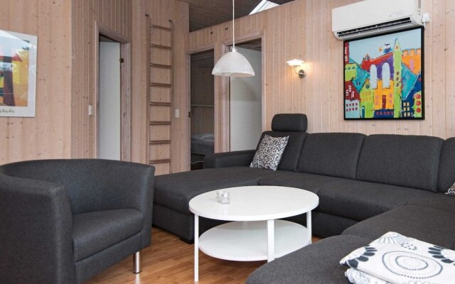 6 Person Holiday Home in Oksbol