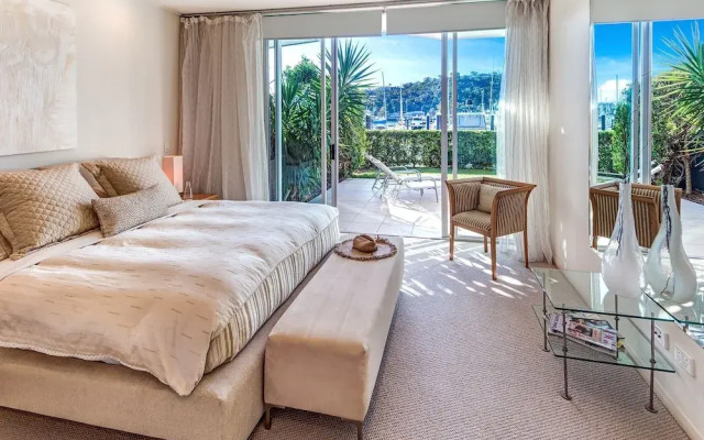 Pavillions 1 - Hamilton Island