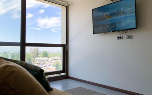 Charming Studio - w/Mountain View, Pool, & Gym