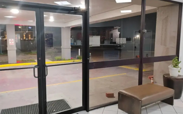 Executive inn ad suites