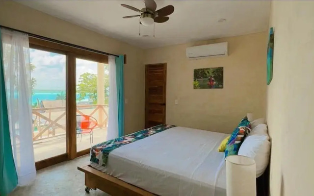 Hotel y Eco-Cabañas Azul María Bacalar