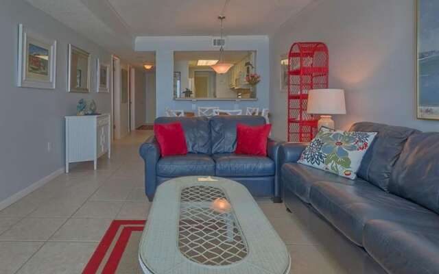 Castaways by Meyer Vacation Rentals