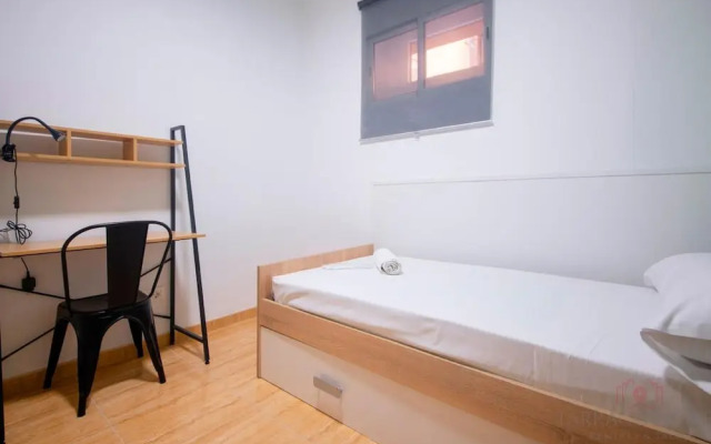 Th08 Apartamento Moderno con Patio Privado