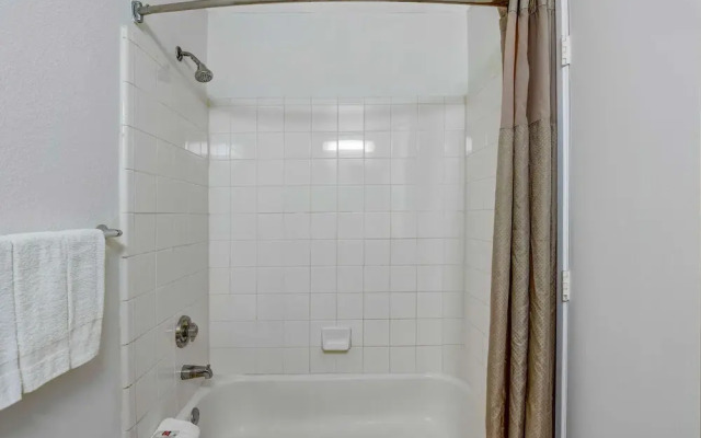 Motel 6 Roswell, GA - Atlanta