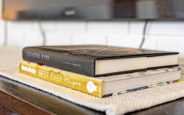 The Flaxman Studio - Panoramic Ocean Views