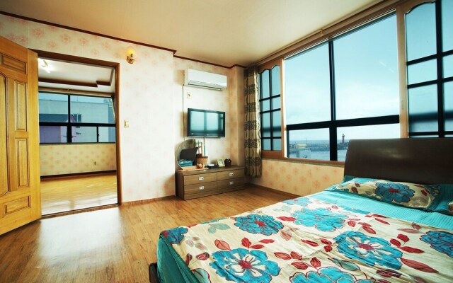 Family Pension Jeju