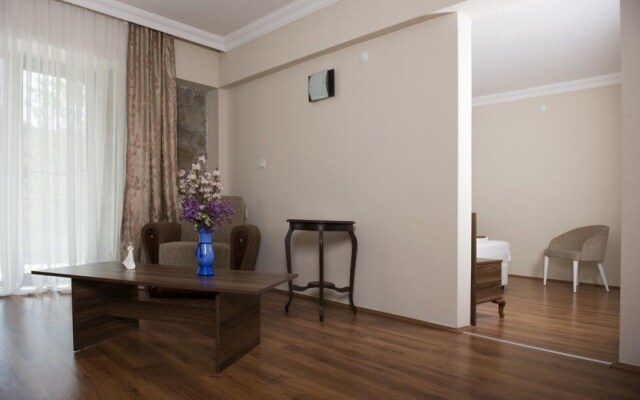 Kayabali Hotel