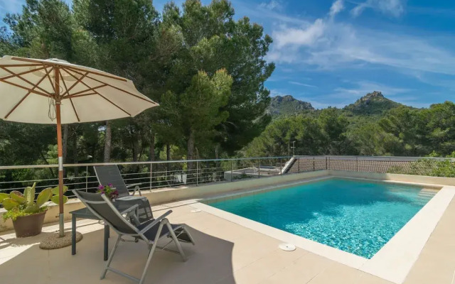 Carritx With 4 Bedrooms and 4 Bathrooms
