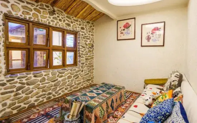 The Ancient City with Wind and Snow Garden Inn