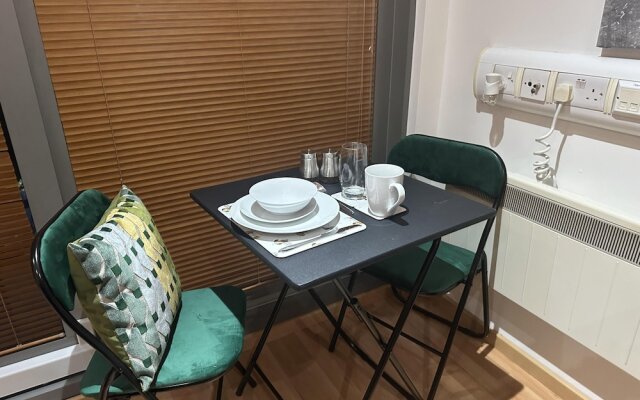 Chic Citispace -1-bed Apartment,leeds City-wifi