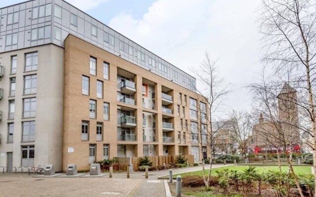 Stunning 2 Bedroom Property near Limehouse