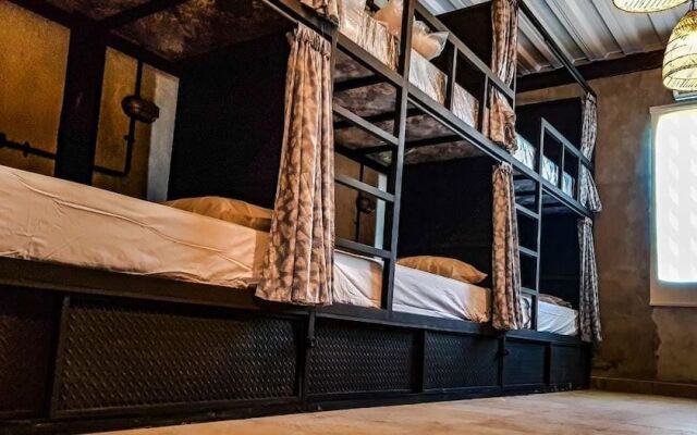 Clandestino - Hostel