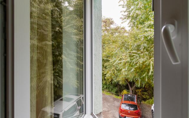 Апартаменты на улице Восстания