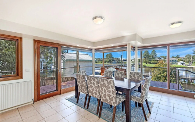 Shearwater Penthouse Apartment